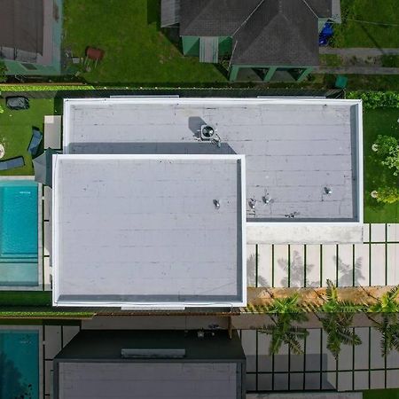 マイアミ Design House -Heated Pool -Big Yard -Gated Parkingヴィラ エクステリア 写真
