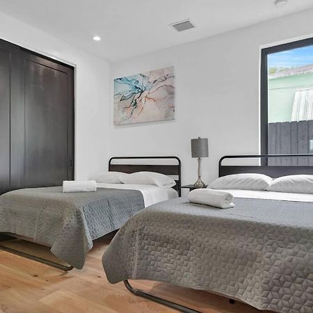 マイアミ Design House -Heated Pool -Big Yard -Gated Parkingヴィラ エクステリア 写真