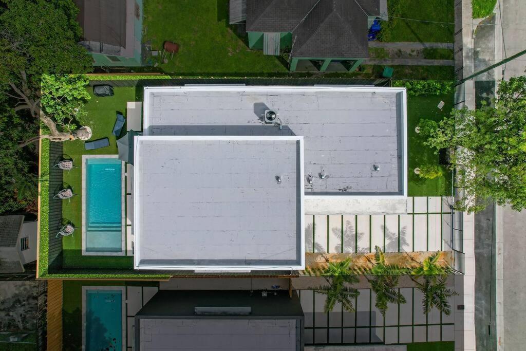 マイアミ Design House -Heated Pool -Big Yard -Gated Parkingヴィラ エクステリア 写真