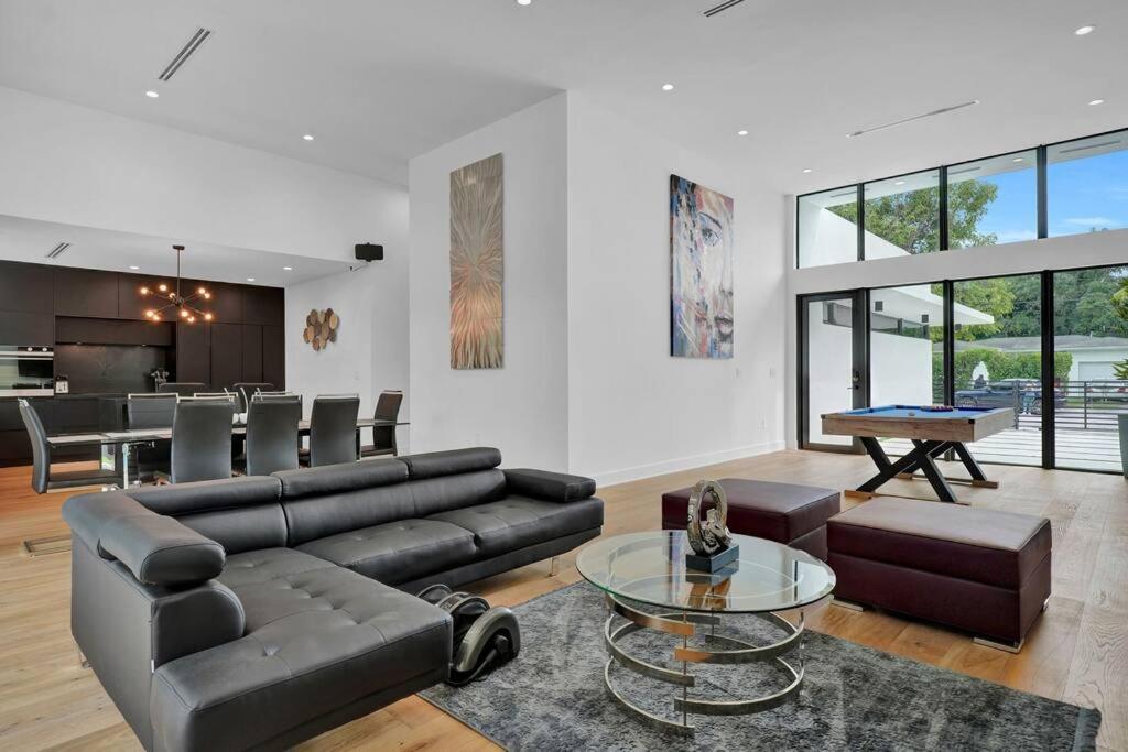 マイアミ Design House -Heated Pool -Big Yard -Gated Parkingヴィラ エクステリア 写真