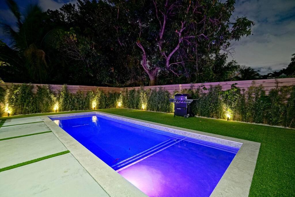 マイアミ Design House -Heated Pool -Big Yard -Gated Parkingヴィラ エクステリア 写真