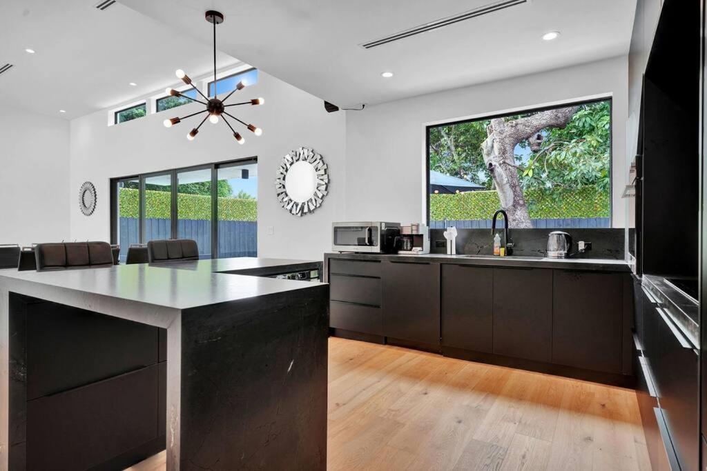 マイアミ Design House -Heated Pool -Big Yard -Gated Parkingヴィラ エクステリア 写真